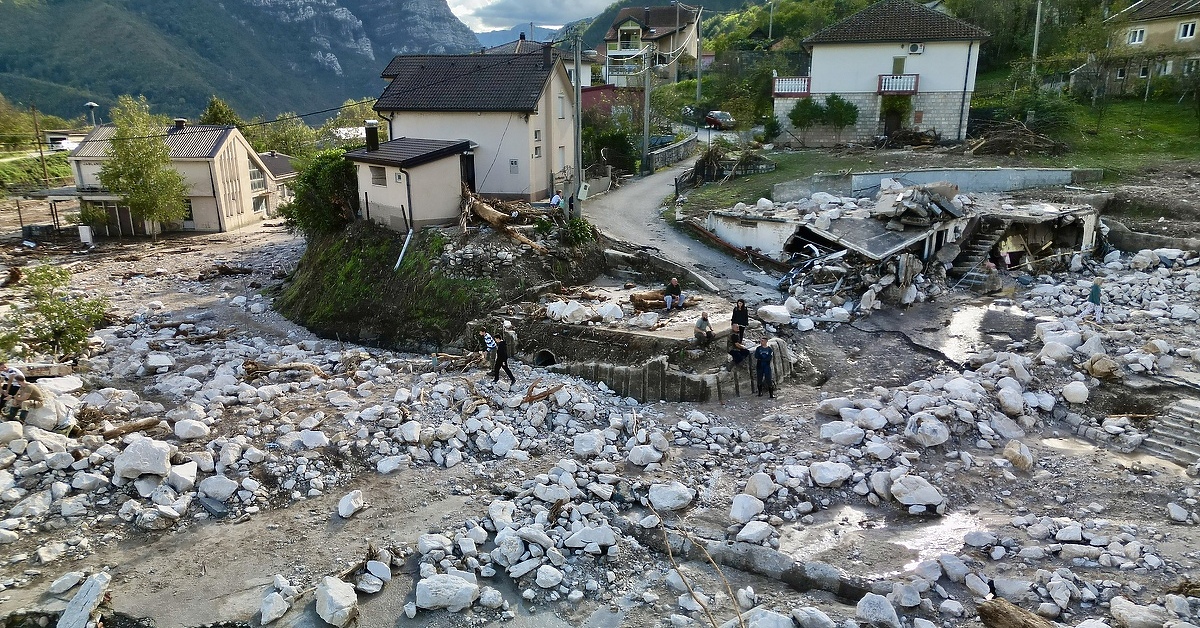 U akciji Pomozi.ba za pomoć poplavljenim područjima za nekoliko sati prikupljeno više od 170.000 KM U akciji Pomozi.ba za pomoć poplavljenim područjima za nekoliko sati prikupljeno više od 170.000 KM