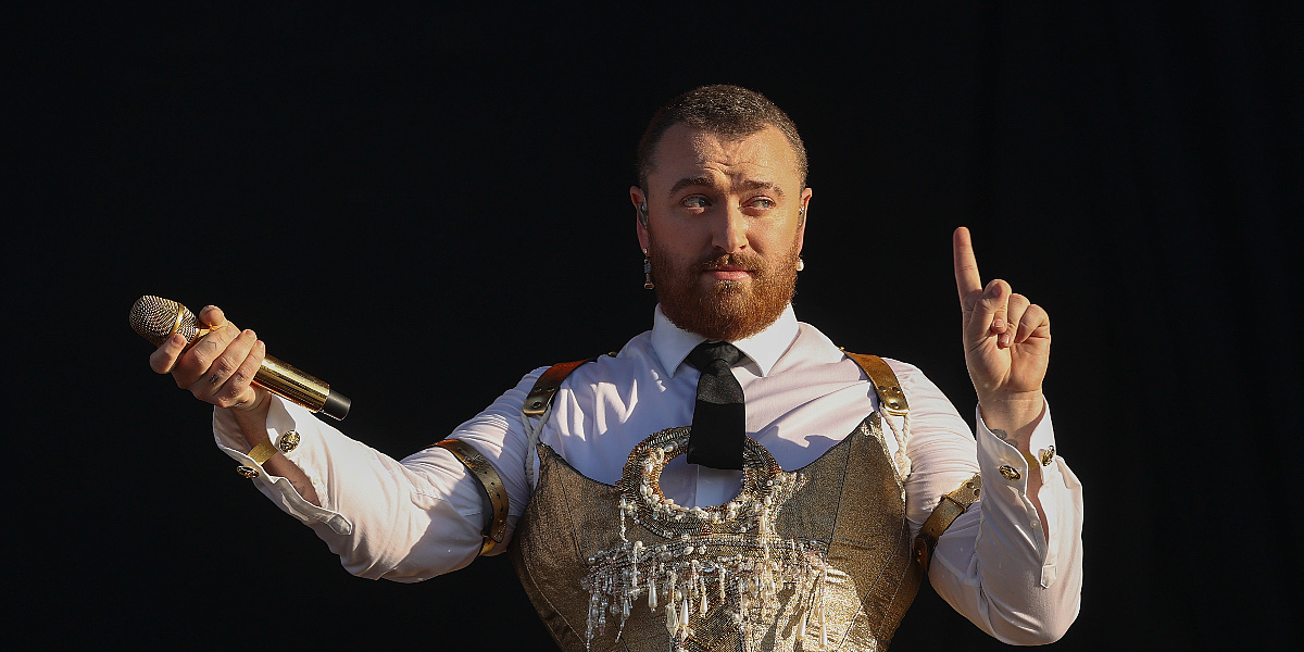 Sam Smith otkrio da je imao liposukciju sa samo 13 godina ...