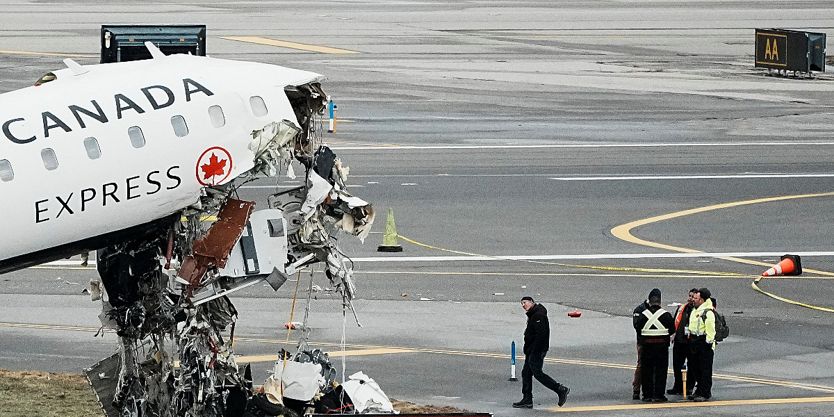 Filmska priča: Stjuardesa na nevjerovatan način preživjela sudar aviona i vatrogasnog vozila u New Yorku