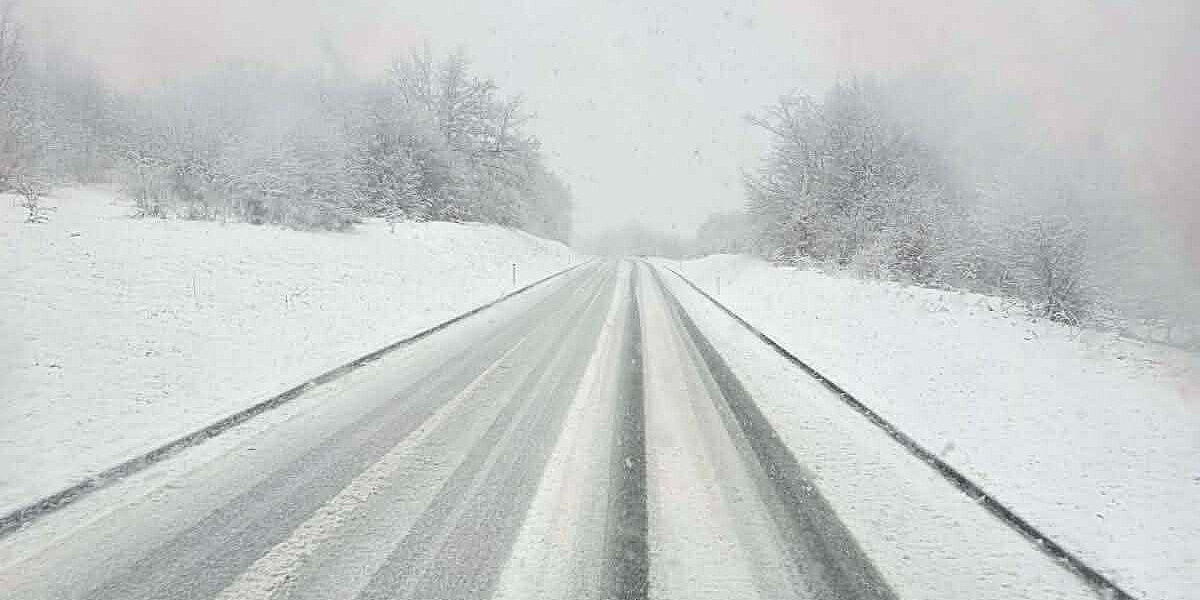 Snijeg zbijelio Krajinu, Bihać - Bosanski Petrovac prekriven bijelim pokrivačem