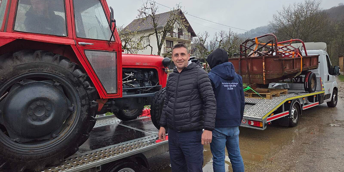 Priča o Abidu Subašiću iz Foče dirnula mnoge: Humanitarci iz Cazina mu kupili i dovezli traktor