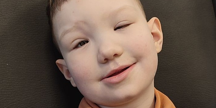 Dječak Loris (4) boluje od rijetkog genetskog oboljenja, sakuplja se novac za nastavak njegovog liječenja