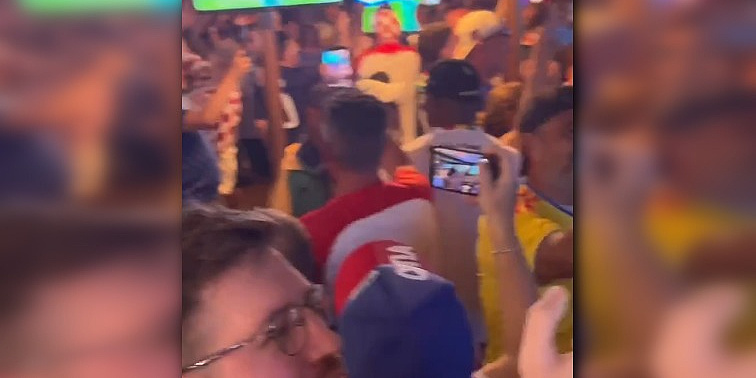 Navijači Hrvatske burno proslavili pobjedu BiH, kafić je 