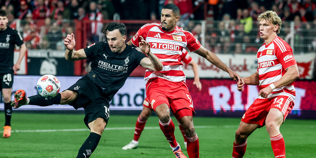 Tabaković igrao u drugom poluvremenu u iznenađujućem remiju Gladbacha, Bayern s tri gola u finišu izbjegao poraz