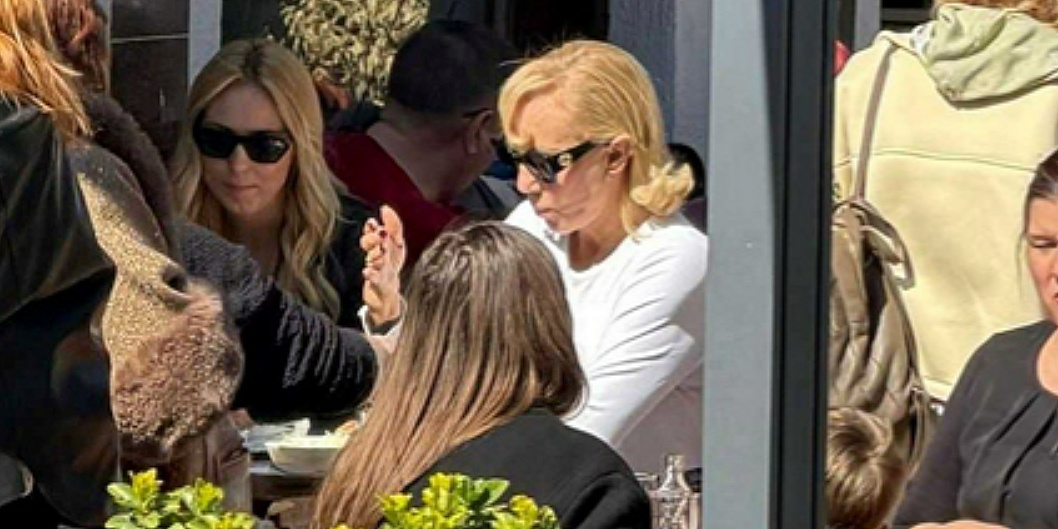 Lepa Brena snimljena u Tuzli pred večerašnji koncert, prošetala gradom pa probala ćevape