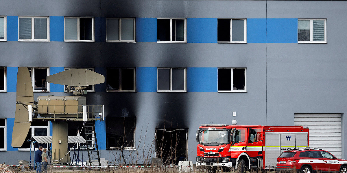 Još dvoje uhapšeno zbog podmetanja požara u češkoj fabrici dronova od prošlog mjeseca