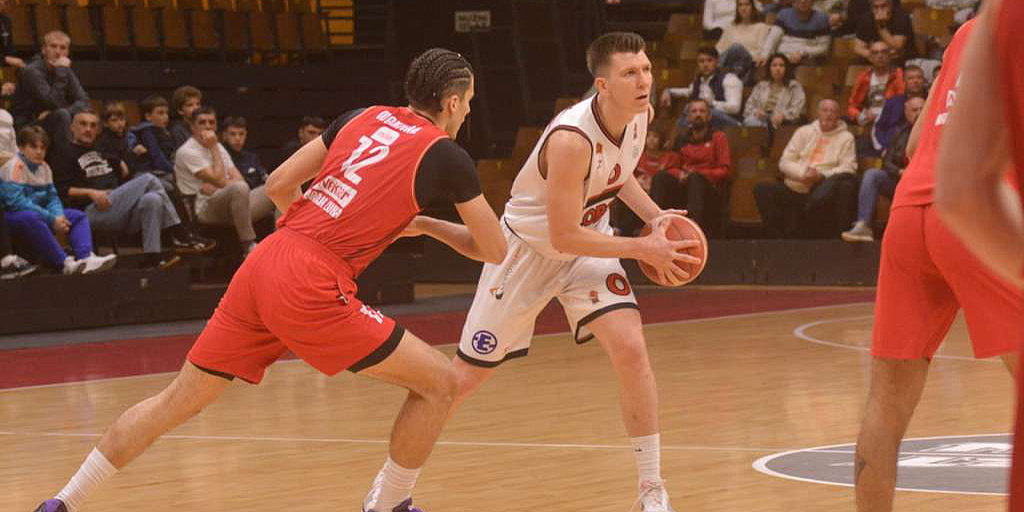 Košarkaši Borca nakon produžetka slavili u Mejdanu