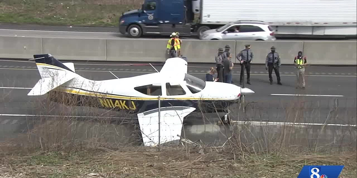 Mali avion sletio na autoput u Pennsylvaniji