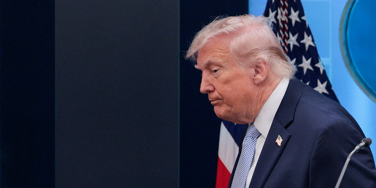 Trump: Iran loše obavlja posao u Hormuškom moreuzu, odmah da prestanu naplaćivati naknade tankerima