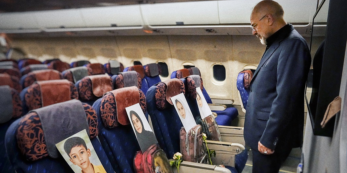 Iranci poslali simboličnu poruku pred pregovore sa SAD-om: Fotografije ubijene djece na letu za Islamabad