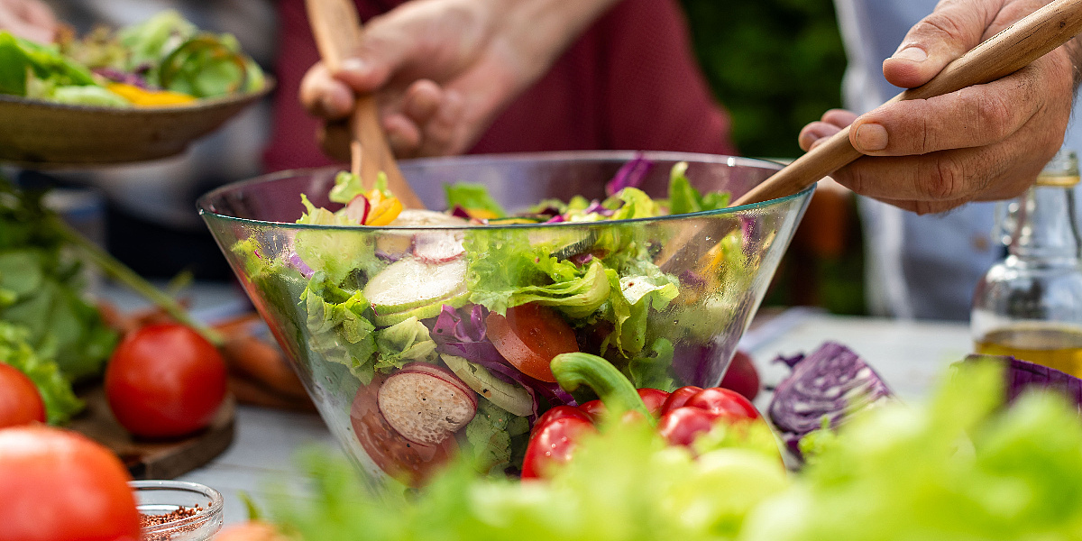 Tražite salatu koja ide uz sve vrste mesa s roštilja? Isprobajte ovaj recept