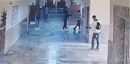 Objavljen novi snimak iz Turske: Nadzorne kamere snimile trenutak kada naoružani tinejdžer ulazi u školu