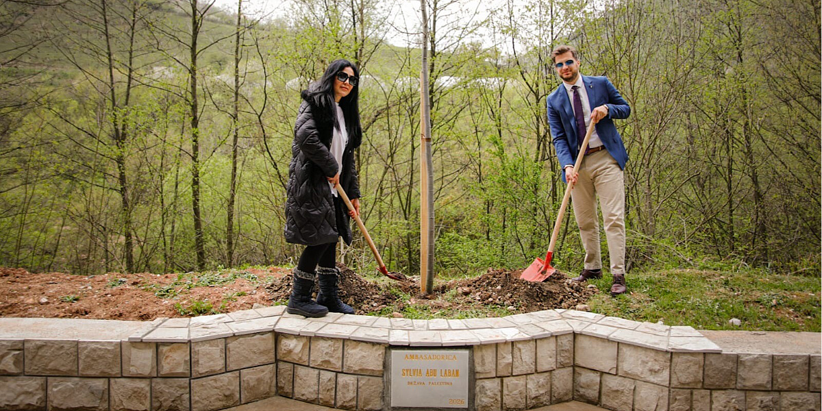 Trag međunarodnog prijateljstva: Ambasadorica Palestine posadila stablo lipe na Darivi