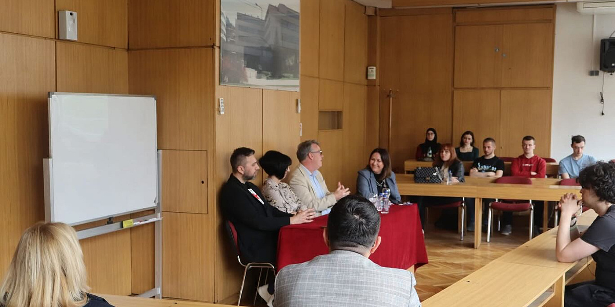 Na Filozofskom fakultetu u Sarajevu održan okrugli stol o ulozi historičara u medijima