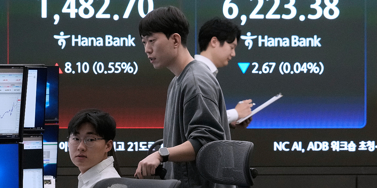 Azijske dionice u minusu, nafta pada nakon novog rekorda Wall Streeta na nadi u primirje