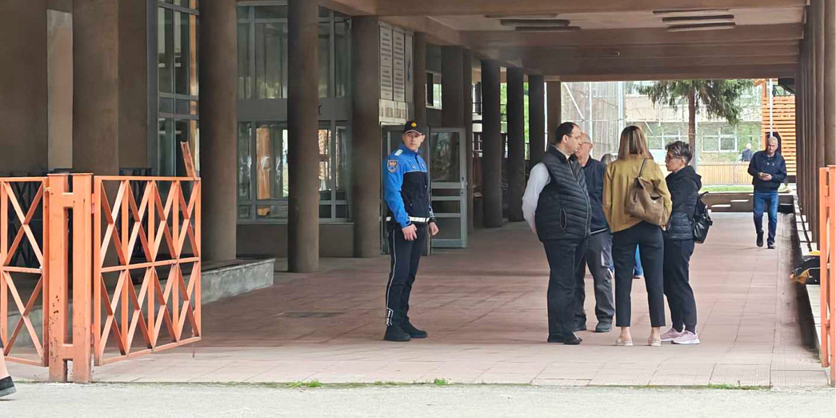 U škole i institucije u ZDK stigle dojave o postavljenim bombama