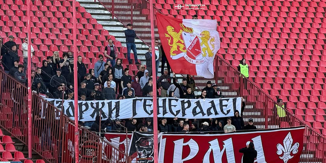 Čega se pametan stidi, budala se ponosi: Navijači Vojvodine pružili podršku zločincu Mladiću
