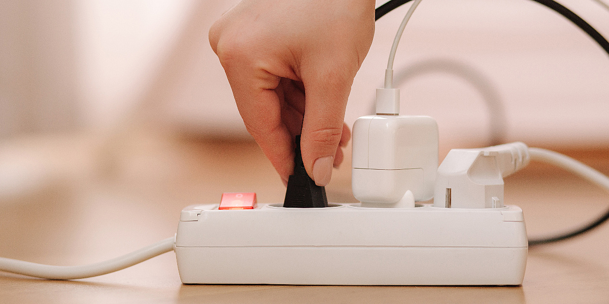 Ove kućanske aparate nikada ne biste trebali priključivati na produžni kabal