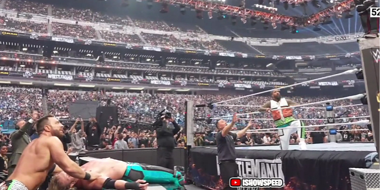 IShowSpeed zaprepastio gledatelje WrestleManije stravičnim skokom na Logana Paula