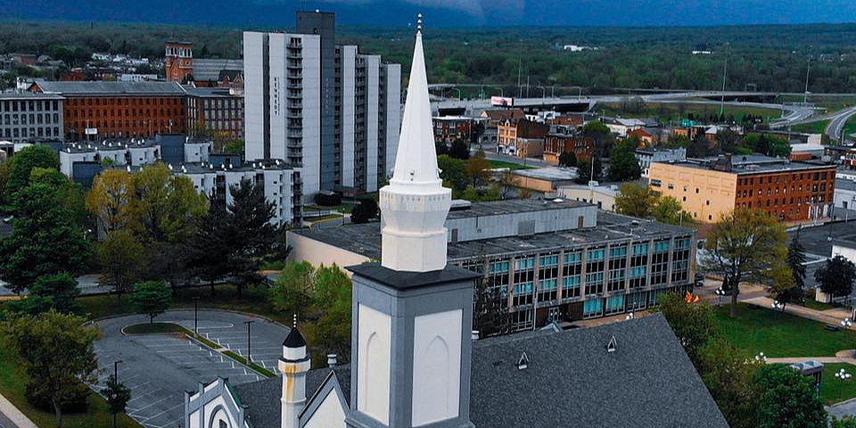 Američki radikali problematizovali bosanski islamski centar u New Yorku, odgovor građana ih 