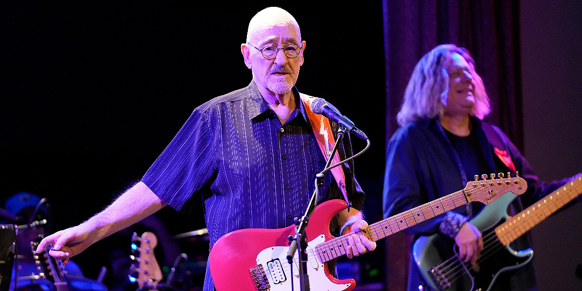 U 79. godini preminuo Dave Mason suosnivač benda 