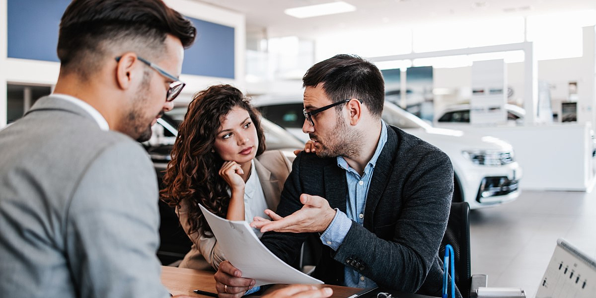 Ni prodaja automobila više nije ista: Tehnologija galopira, zbunjeni kupci moraju na edukaciju