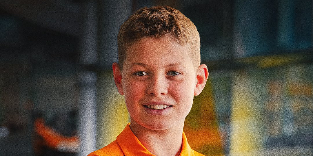 McLaren doveo 11-godišnjaka: Ni Lewis Hamilton nije potpisao ugovor u njegovim godinama