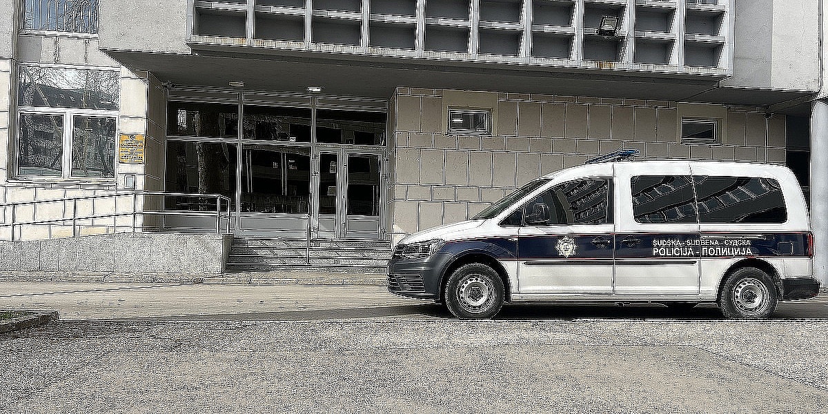 Žena iz Gračanice negirala ubistvo supruga, nakon puštanja na slobodu ponovo joj određen pritvor