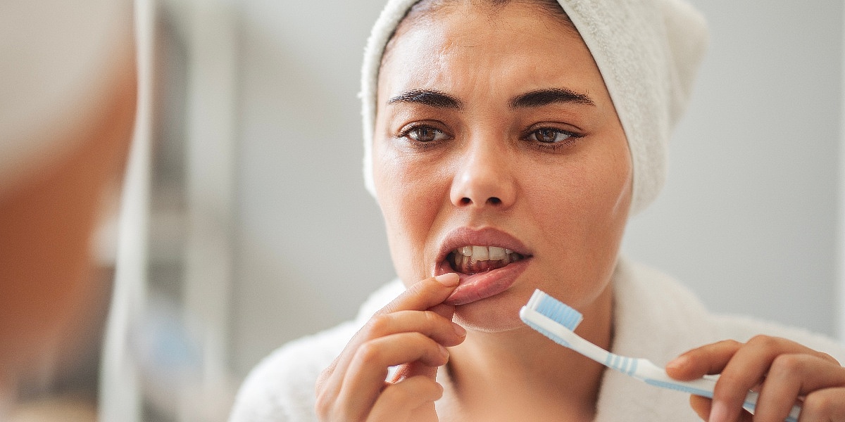 Desni vam često krvave? Nedostatak ovog vitamina može biti uzrok