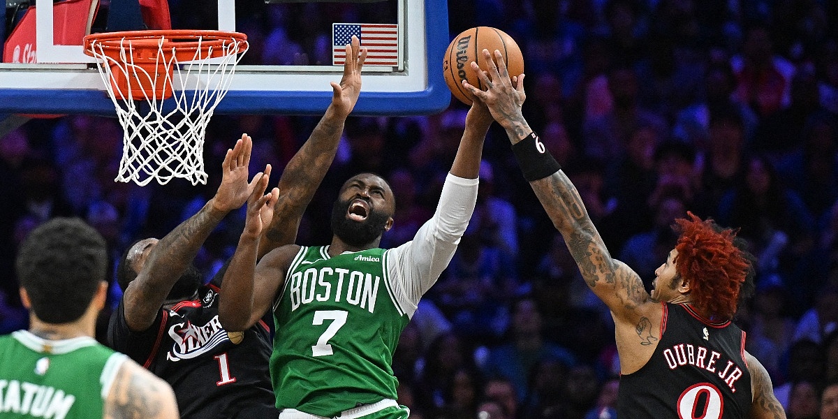 Boston na krilima Browna i Tatuma pobijedio Philadelphiju u trećoj utakmici, Garzi skromna minutaža