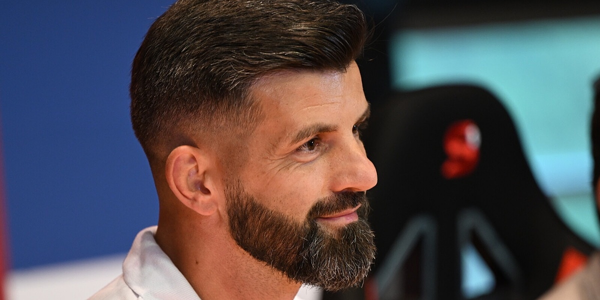 Miron Muslić dao igračima zanimljivo obećanje šta će učiniti ako se Schalke plasira u Bundesligu