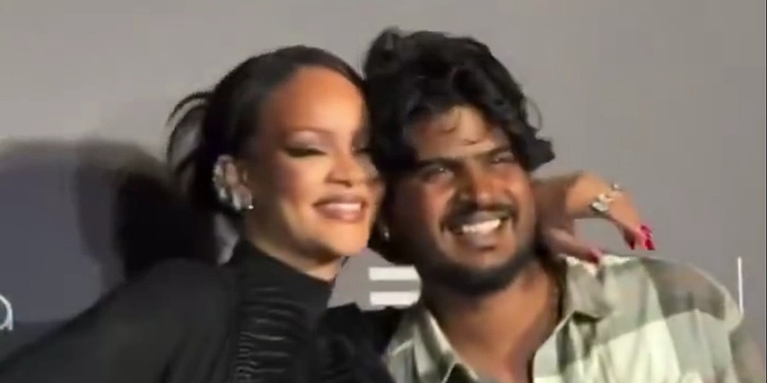 Rihanna oduševila gestom na događaju u Mumbaiju, pjevačica pozvala fotografa da zajedno poziraju