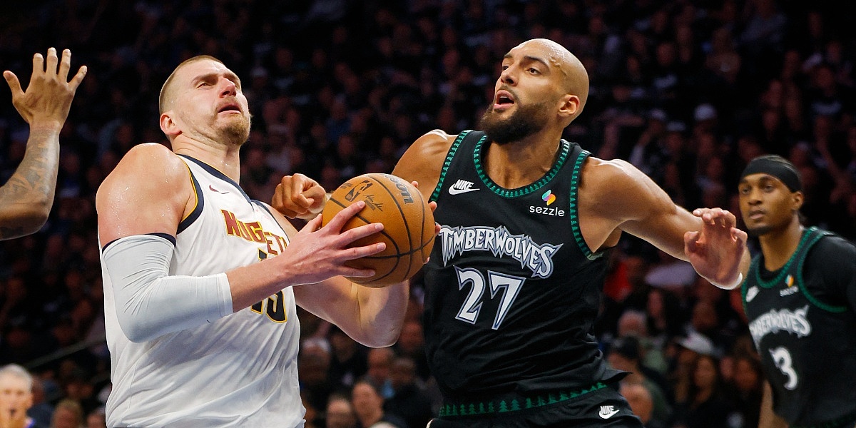 Dosunmu odigrao utakmicu karijere i vodio Minnesotu do pobjede nad Denverom, Jokić isključen