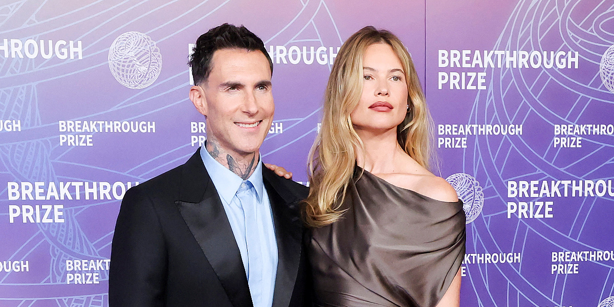 Adam Levine tokom izlaska sa suprugom pokazao 