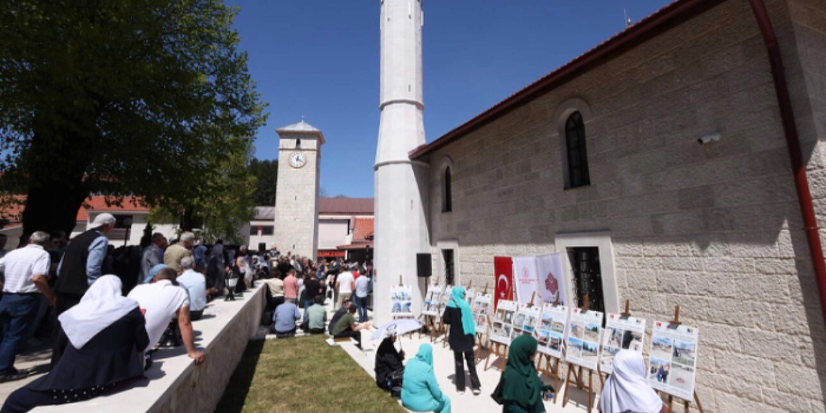 U Nevesinju svečano otvorena obnovljena Dugalića džamija i sahat-kula