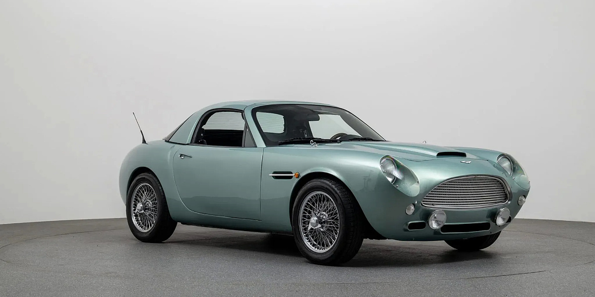 Mazda MX-5 nakon tretmana u Simpson Designu izgleda poput Aston Martina