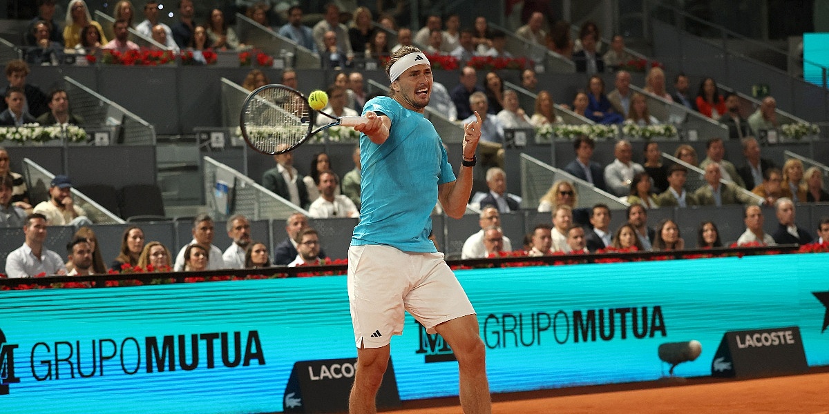 Zverev zaustavio najveću senzaciju turnira i zakazao finale protiv Sinnera