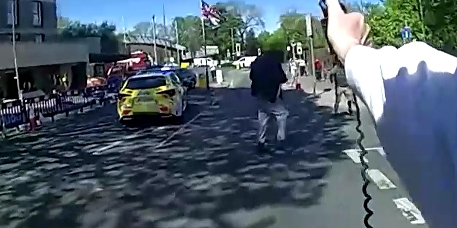 Objavljen snimak s body kamere policajca: Pogledajte hapšenje muškarca koji je nožem napao dvojicu Jevreja u Londonu