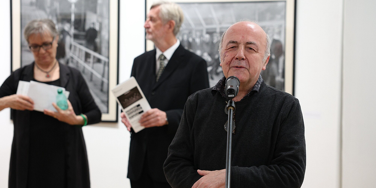 U Umjetničkoj galeriji BiH otvorena izložba Milomira Kovačevića Strašnog: Prikazan opstanak kulture pod opsadom Sarajeva