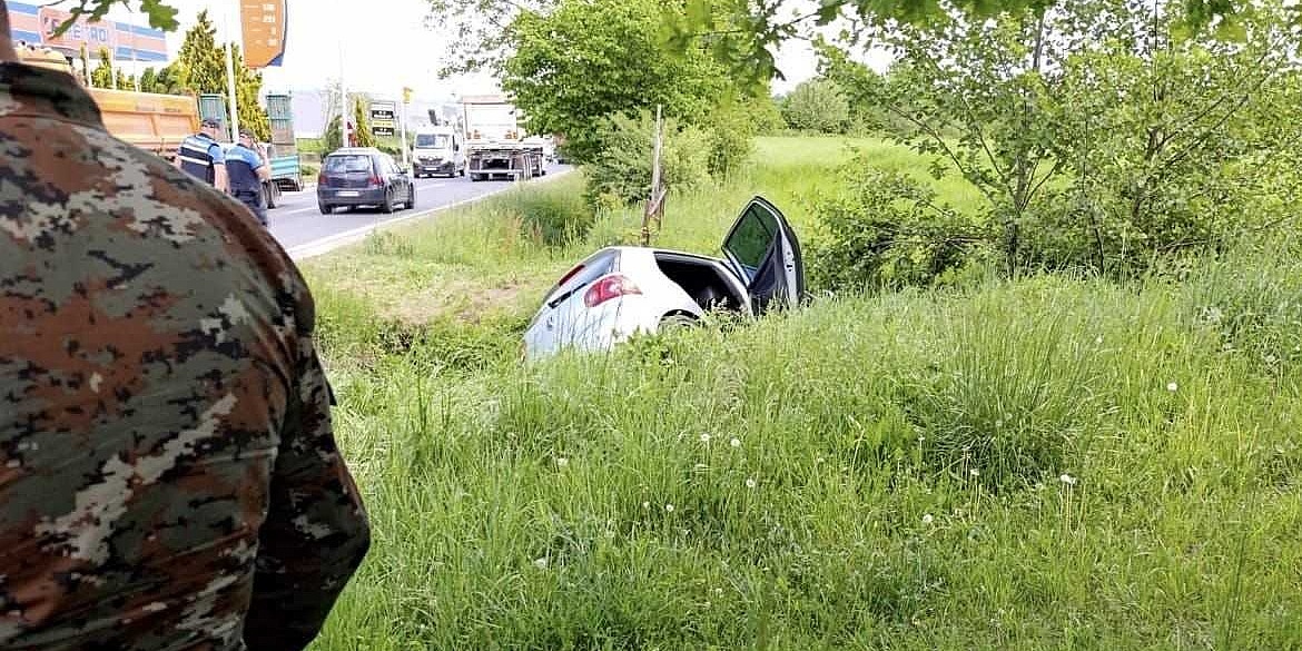 Patrola EUFOR-a spasila dvije osobe nakon teške nesreće na putu Gračanica – Tuzla
