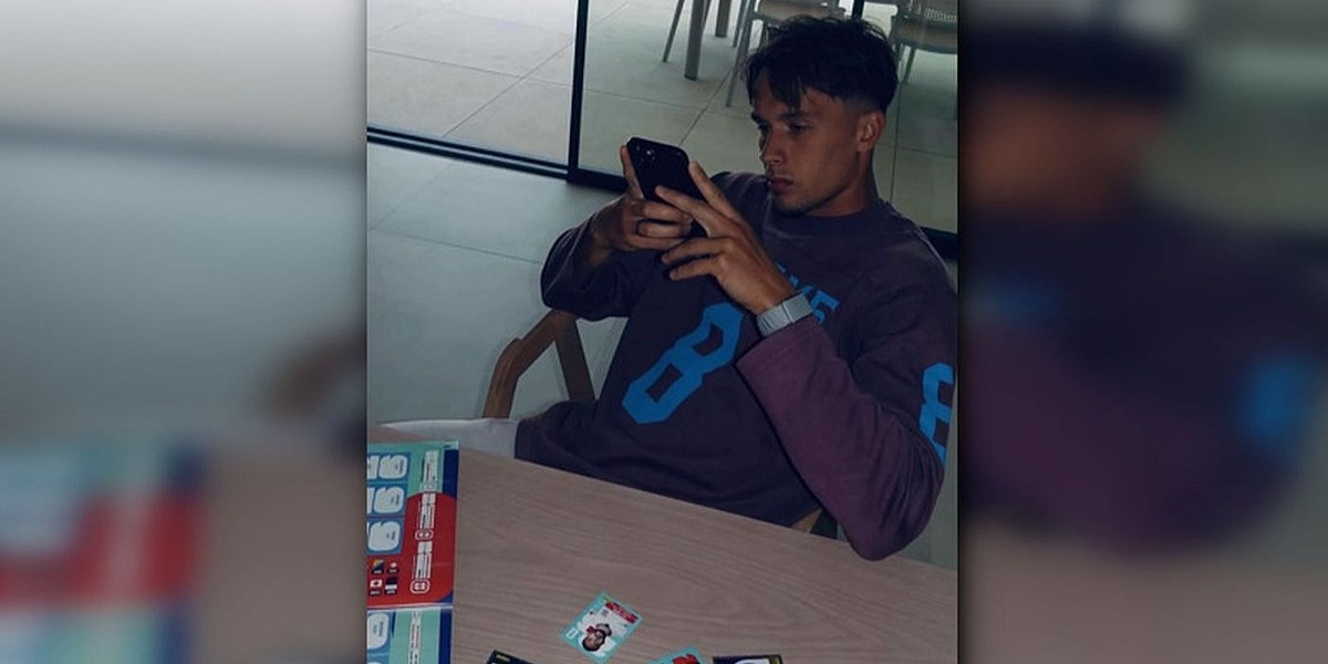 Amar Dedić ima interesantan hobi, Zmaj nije odolio trendu skupljanja Paninijevih sličica
