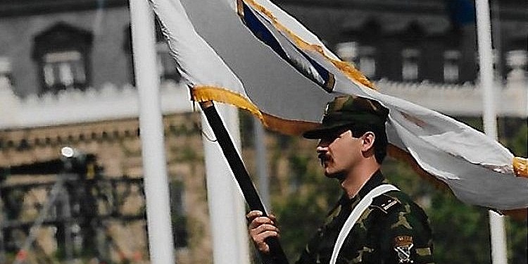 Direktno s fronta protiv fašizma: Devetog maja 1995. zastava Republike BiH se zavijorila na vojnoj paradi u Parizu
