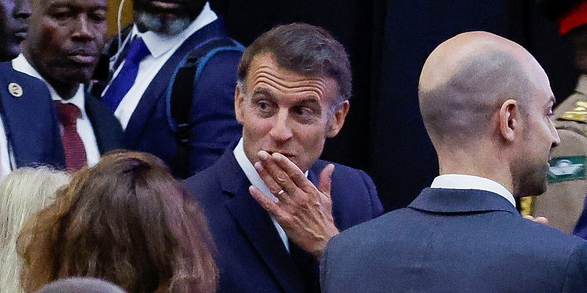 Mladi galamili, Macron ustao iz publike i održao im lekciju: 