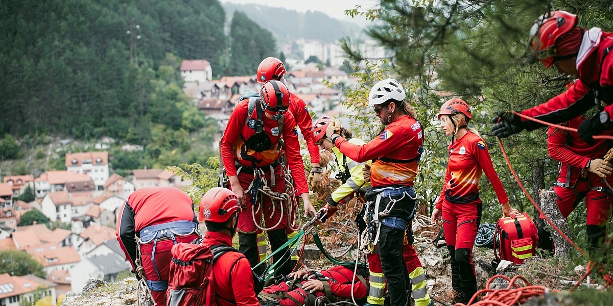 Petočlana porodica iz Češke se izgubila na Prenju: Akcija spašavanja u toku