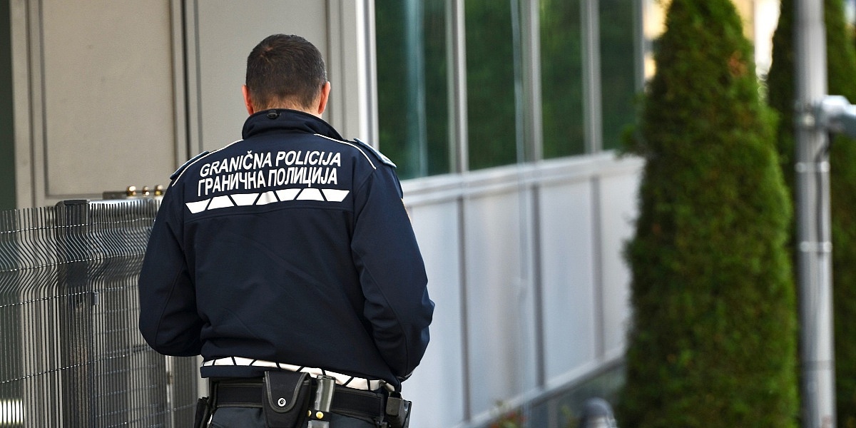 Granična policija kod Posušja uhapsila dvojicu Kineza u pokušaju krijumčarenja drugih Kineza