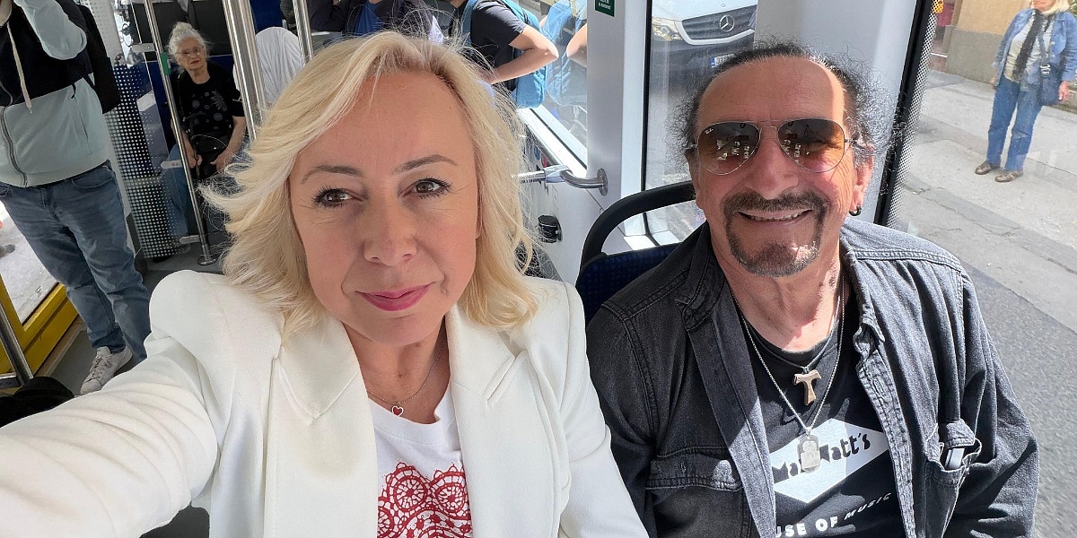 Željko Bebek se sa suprugom provozao tramvajem u Sarajevu: 