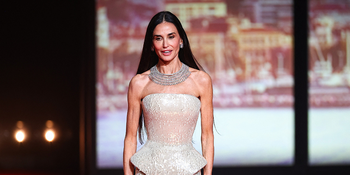 Demi Moore i još jedno modno izdanje u Cannesu: Glumica zablistala u haljini sa šljokicama