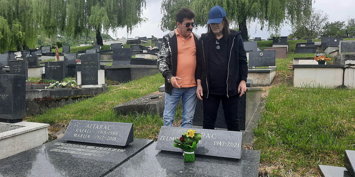 Dado Topić položio cvijeće na grobove Davorina Popovića i Želimira Altarca Čička