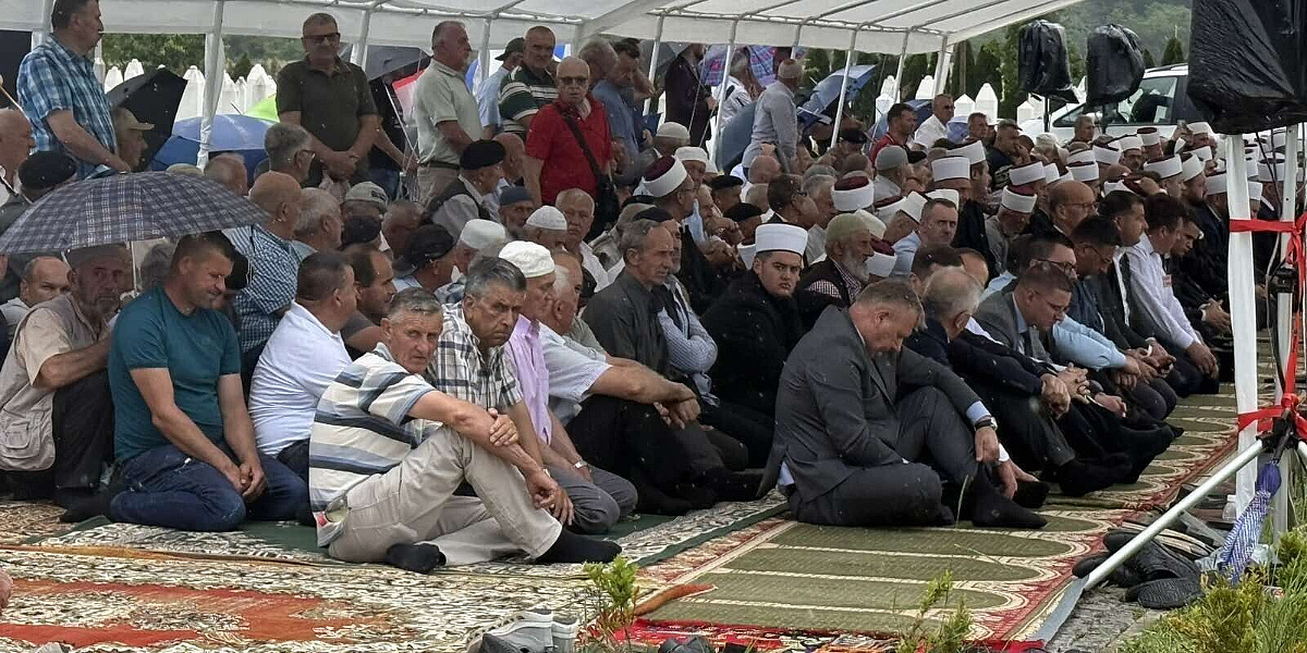 Imao je samo 17 godina kada je ubijen: U Memićima ukopan Robert Rahić i dvije neidentifikovane žrtve