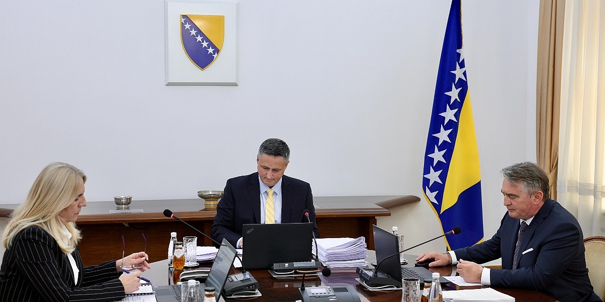 Predsjedništvo BiH odbilo prijedlog budžeta BiH za 2026. godinu, Bećirović bio suzdržan zbog BHRT-a